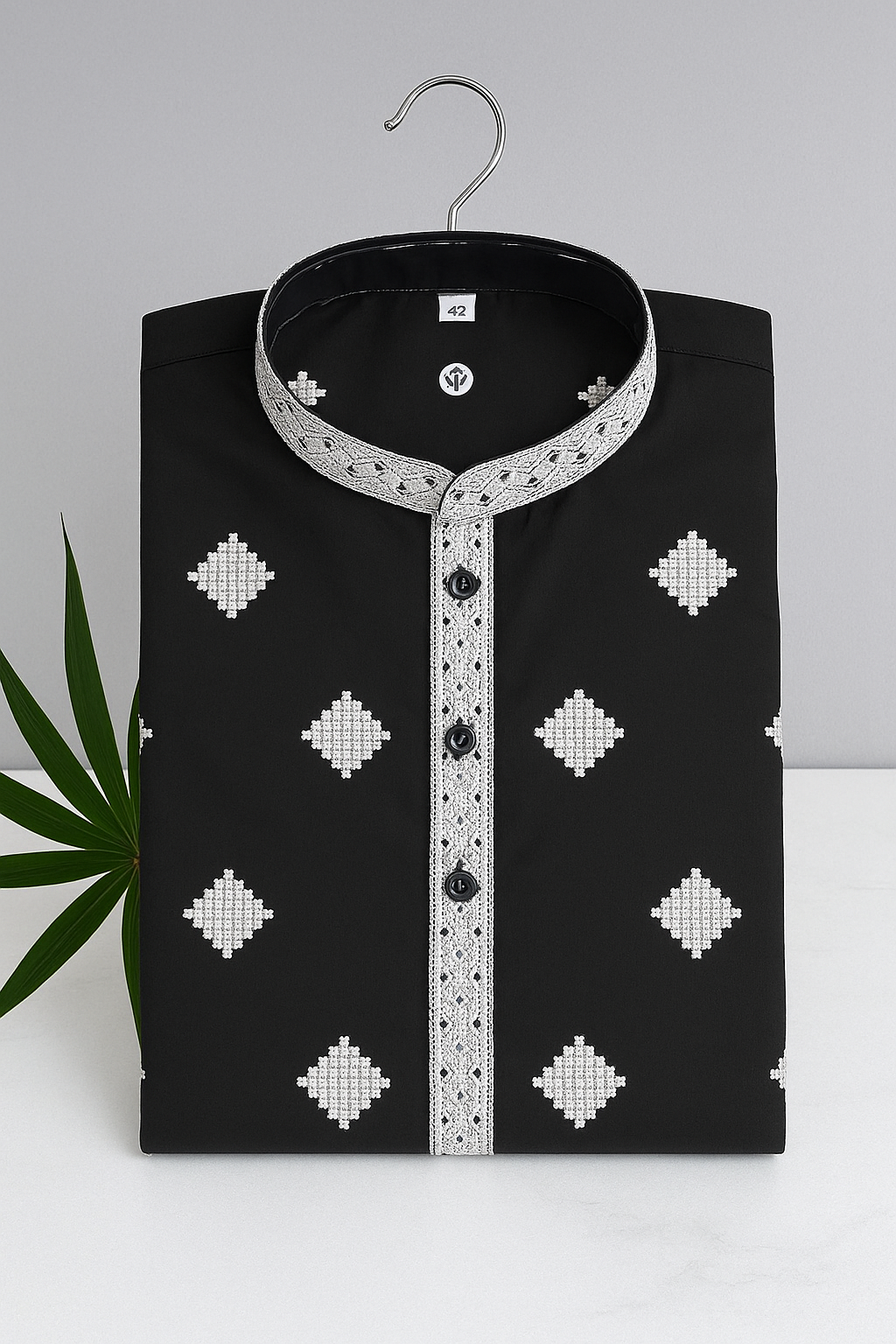 Men’s Geometric Embroidered Kurta