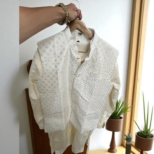 Men’s Diamond Embroidered Nehru Jacket – Cream White